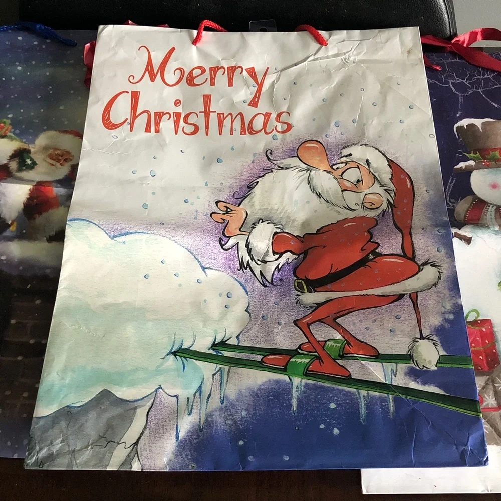 Holiday Christmas Gift Bags Set